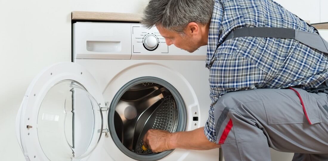 Servicio Técnico especializado Ariston tecnico_lavadora_Ariston